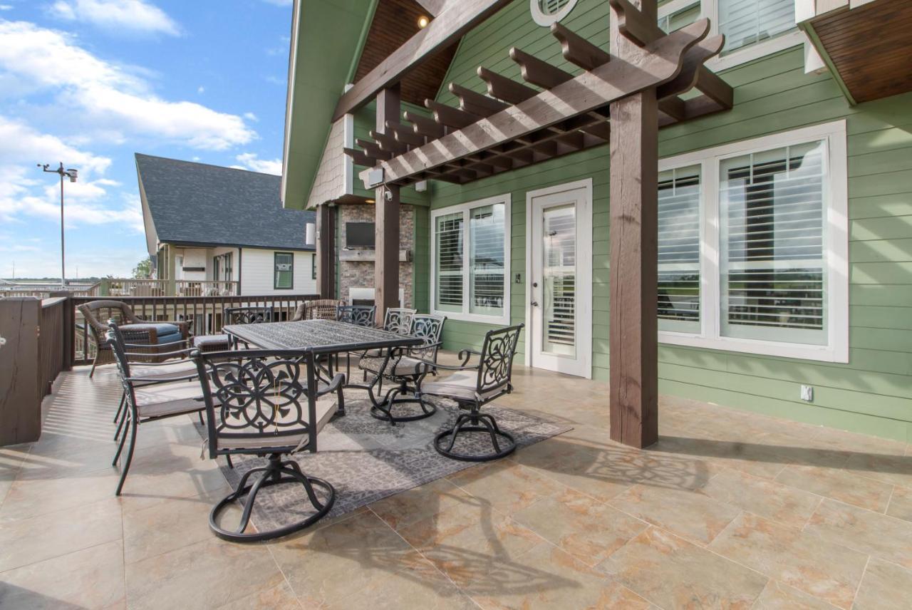 Luxury Waterfront Family And Pet Friendly Near Surfside 11 Mins Freeport