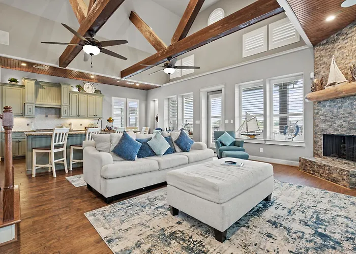 Luxury Waterfront Home Family And Pet Friendly Near Surfside Beach 11 Mins