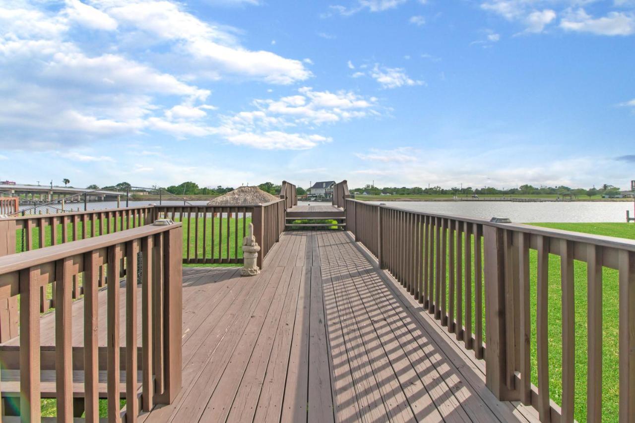 Luxury Waterfront Family And Pet Friendly Near Surfside 11 Mins Villa *