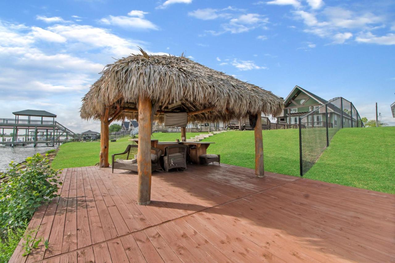 Villa Luxury Waterfront Family And Pet Friendly Near Surfside 11 Mins