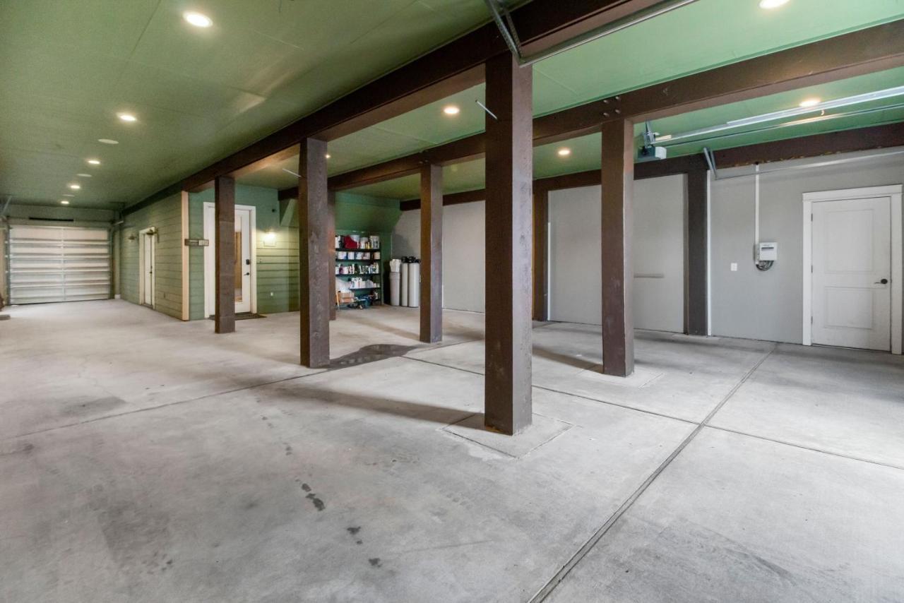 Luxury Waterfront Family And Pet Friendly Near Surfside 11 Mins Freeport