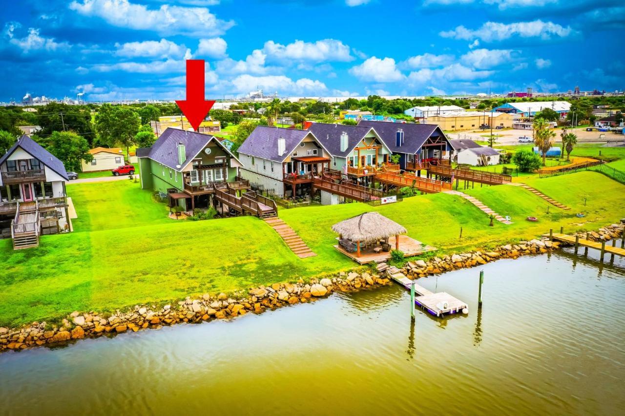 Villa Luxury Waterfront Family And Pet Friendly Near Surfside 11 Mins Freeport