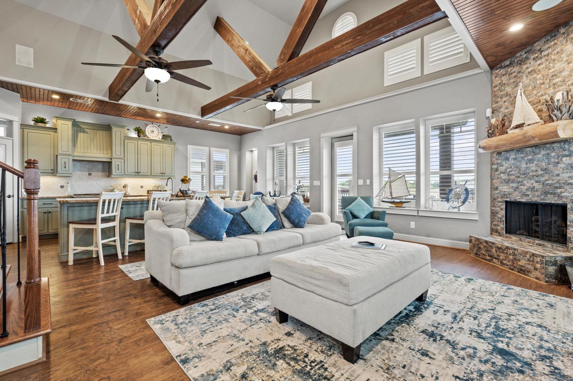Luxury Waterfront Family And Pet Friendly Near Surfside 11 Mins Villa *