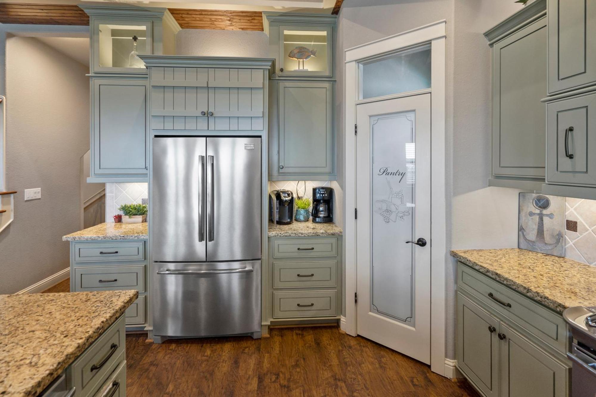 Luxury Waterfront Family And Pet Friendly Near Surfside 11 Mins Freeport