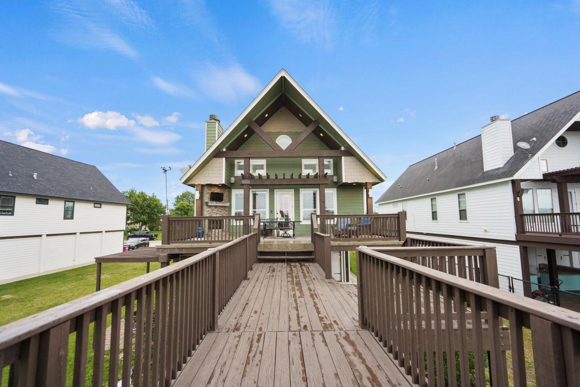 Villa Luxury Waterfront Family And Pet Friendly Near Surfside 11 Mins *