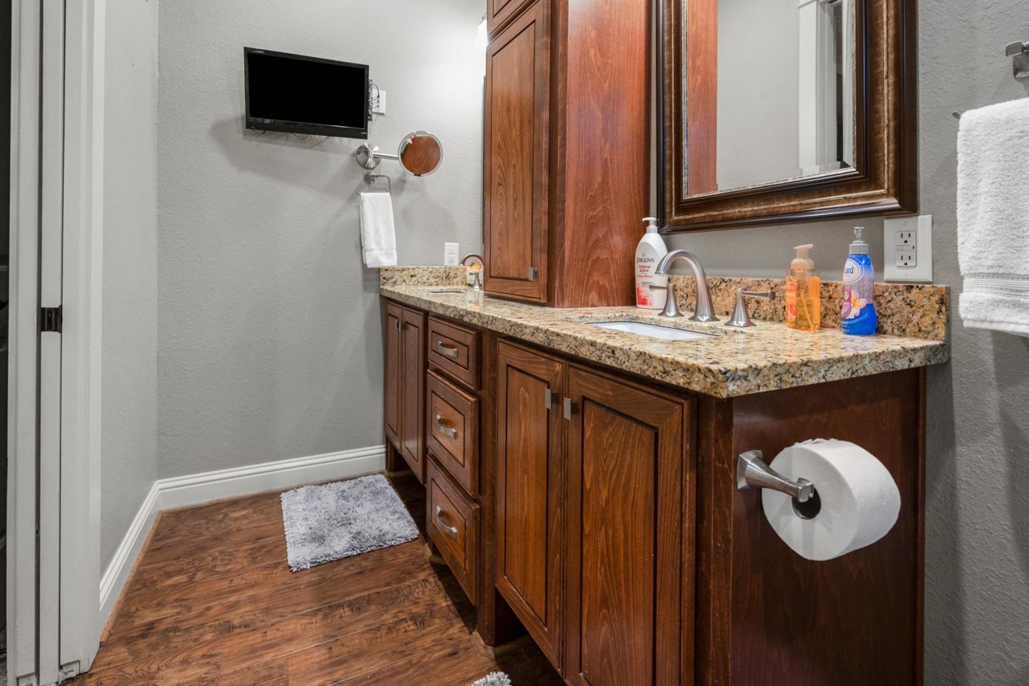 Villa Luxury Waterfront Family And Pet Friendly Near Surfside 11 Mins Freeport