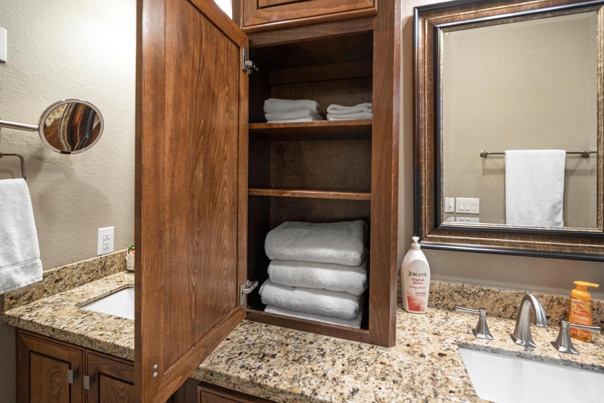 Luxury Waterfront Family And Pet Friendly Near Surfside 11 Mins * Freeport