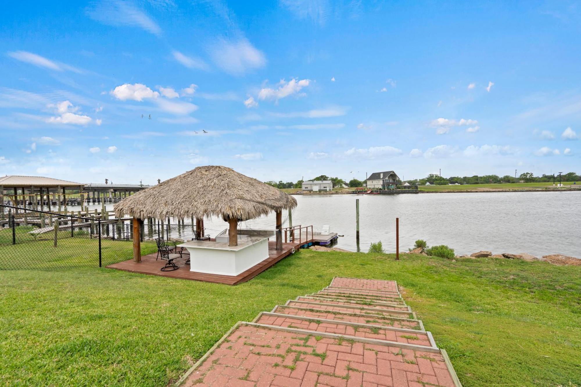 Luxury Waterfront Family And Pet Friendly Near Surfside 11 Mins