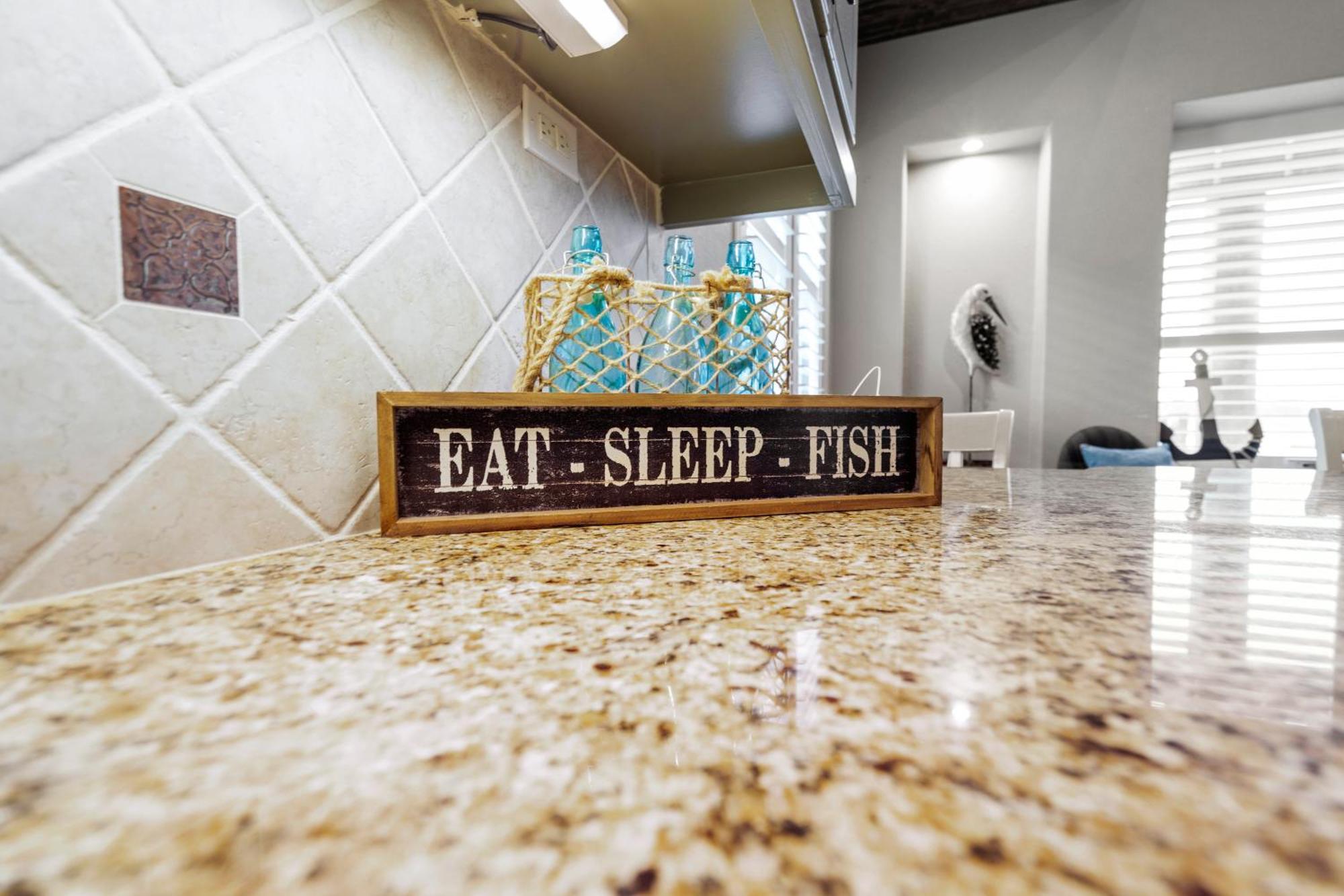 Luxury Waterfront Family And Pet Friendly Near Surfside 11 Mins Villa *
